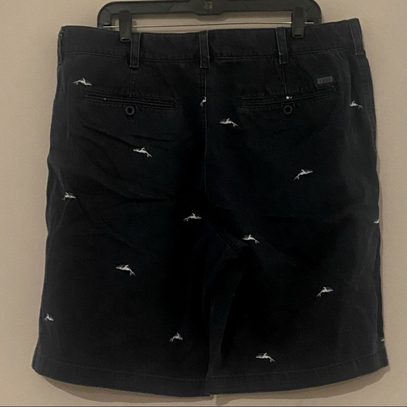 2/$30 IZOD Men’s Whale Navy Blue Whale 🐋 Print  Khaki Shorts 38 - Picture 3 of 5